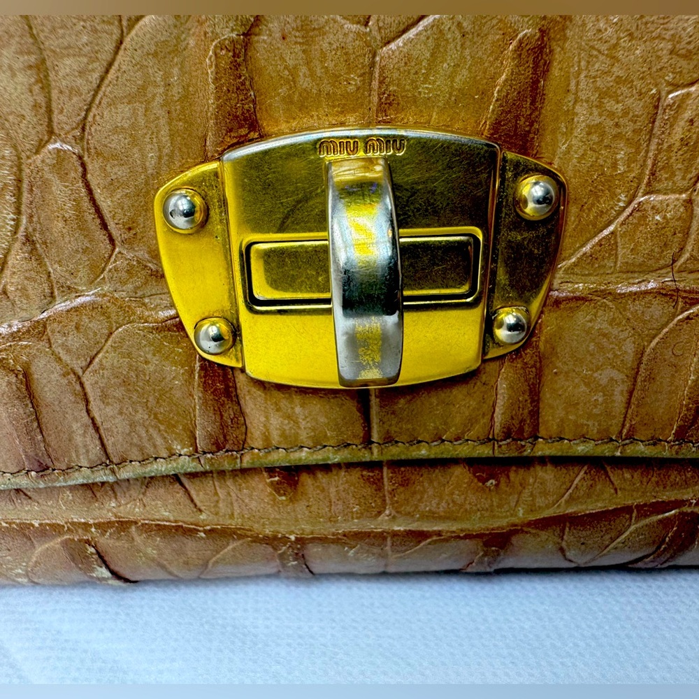 Miu Miu Wallet Zip Pocket Turn Lock RARE Vintage Miu Miu Crocodile Embossed - Picture 6 of 15